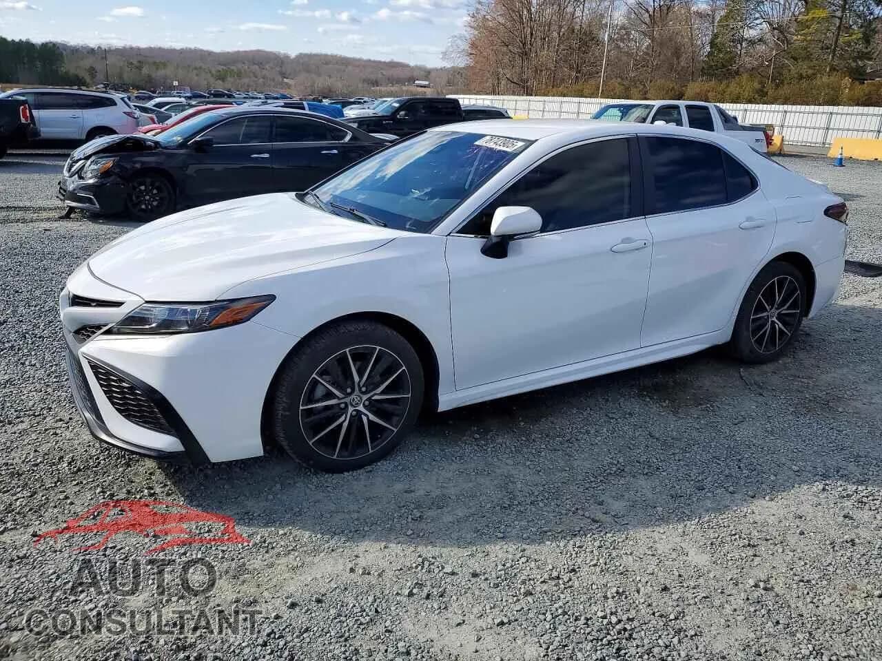 2024 TOYOTA CAMRY Used VIN 4T1G11AK4RU883927 – front exterior 2024 TOYOTA CAMRY Used VIN 4T1G11AK4RU883927 – front exterior