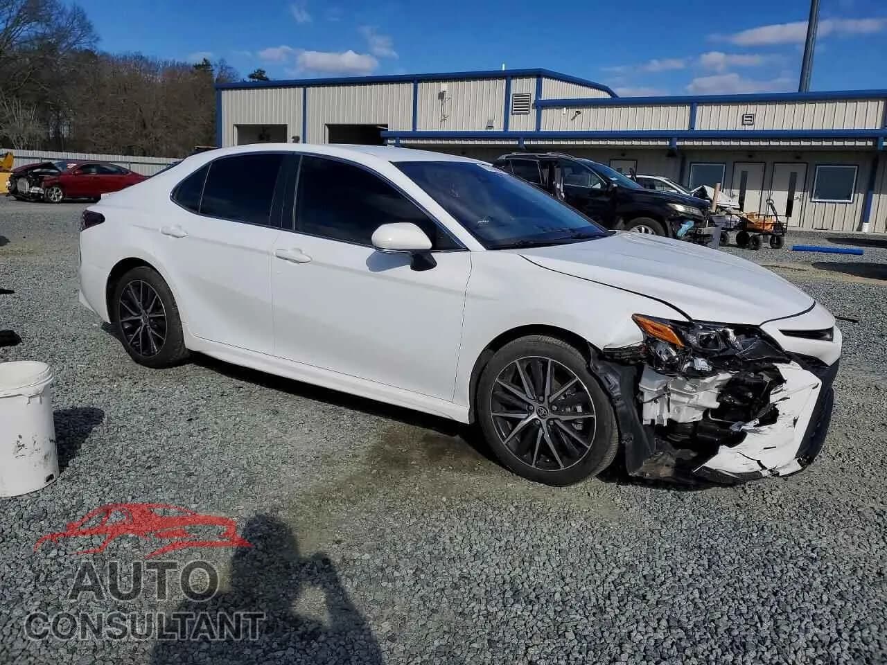 2024 TOYOTA CAMRY Used VIN 4T1G11AK4RU883927 – dashboard 2024 TOYOTA CAMRY Used VIN 4T1G11AK4RU883927 – dashboard