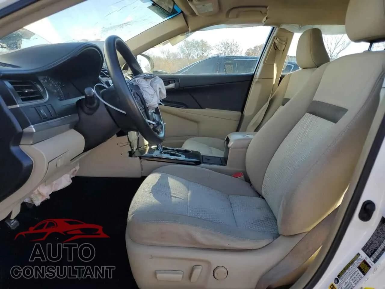 2014 TOYOTA CAMRY Damaged VIN 4T4BF1FK2ER391191 – exterior detail 2014 TOYOTA CAMRY Damaged VIN 4T4BF1FK2ER391191 – exterior detail