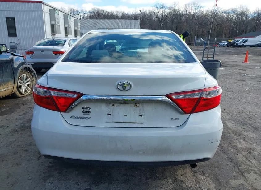 2016 TOYOTA Camry Used VIN 4T4BF1FK9GR584442 – photo 11 2016 TOYOTA Camry Used VIN 4T4BF1FK9GR584442 – photo 11