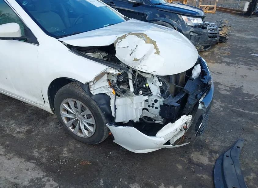 2016 TOYOTA Camry Used VIN 4T4BF1FK9GR584442 – photo 15 2016 TOYOTA Camry Used VIN 4T4BF1FK9GR584442 – photo 15