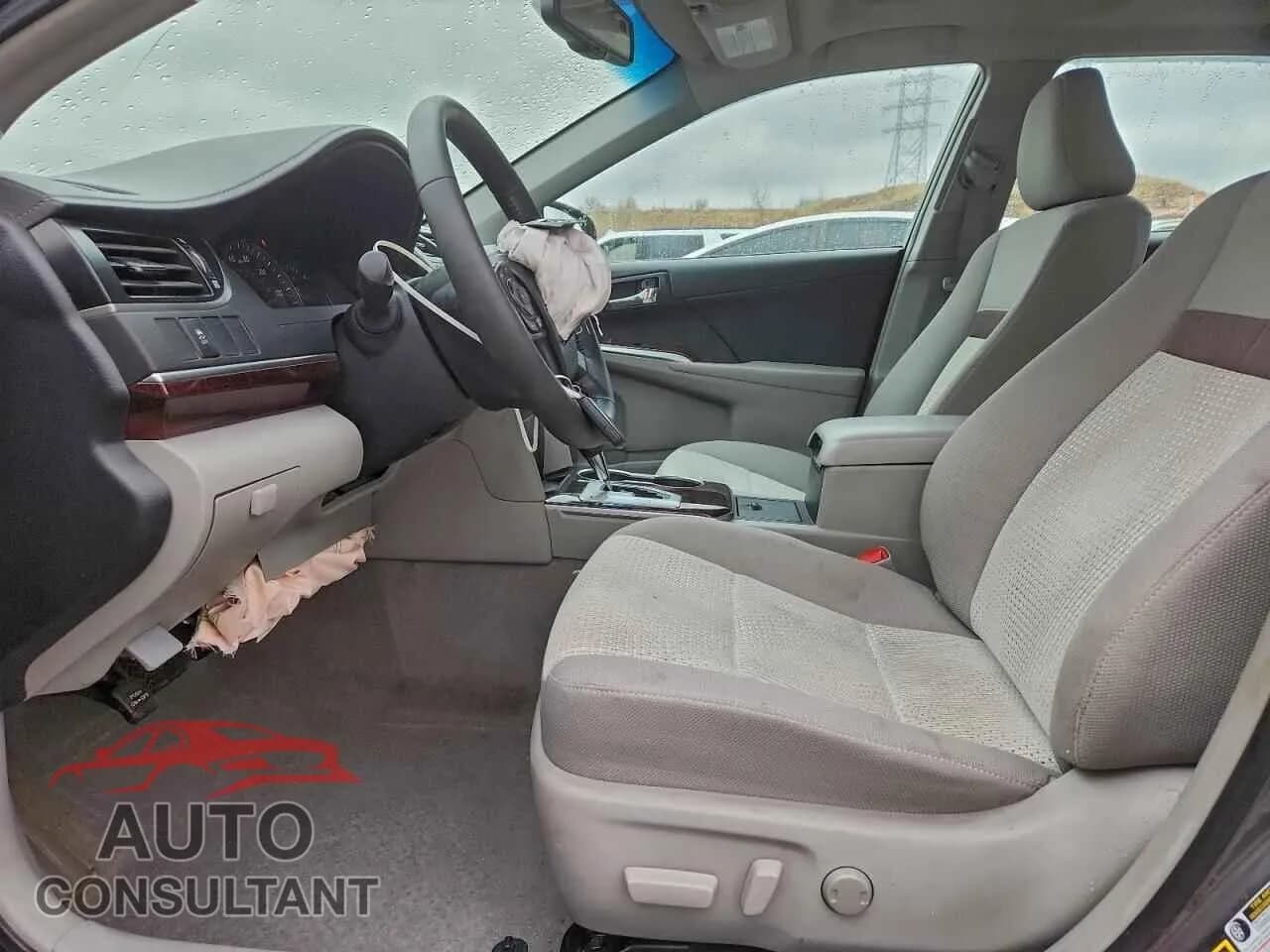 2014 TOYOTA CAMRY Damaged VIN 4T4BF1FKXER348220 – exterior detail 2014 TOYOTA CAMRY Damaged VIN 4T4BF1FKXER348220 – exterior detail