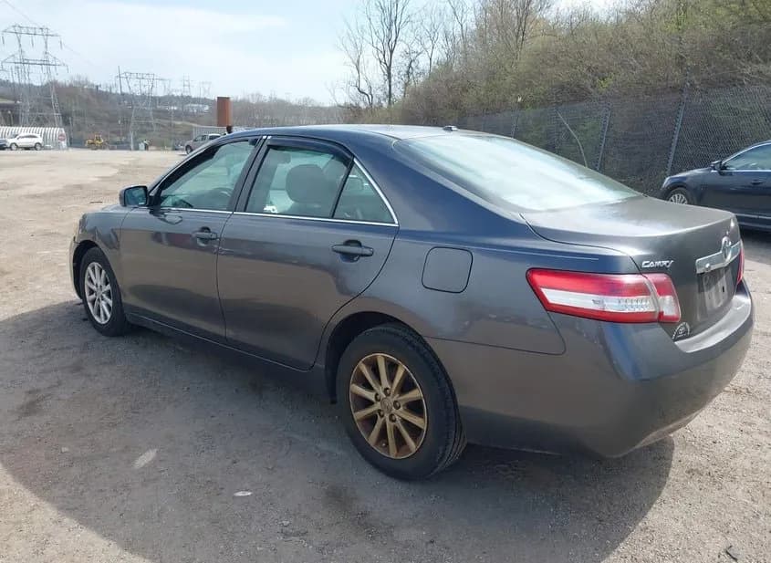 2011 TOYOTA Camry Used VIN 4T4BF3EK9BR178134 – trunk area 2011 TOYOTA Camry Used VIN 4T4BF3EK9BR178134 – trunk area