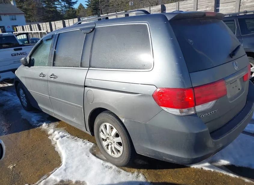 2010 HONDA Odyssey Used VIN 5FNRL3H60AB087202 – front exterior 2010 HONDA Odyssey Used VIN 5FNRL3H60AB087202 – front exterior