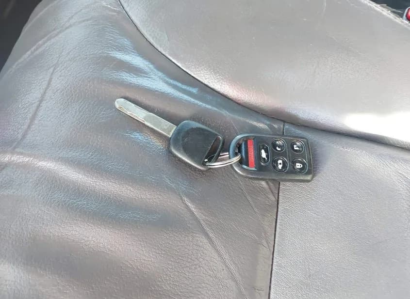 2010 HONDA Odyssey Used VIN 5FNRL3H60AB087202 – side profile 2010 HONDA Odyssey Used VIN 5FNRL3H60AB087202 – side profile