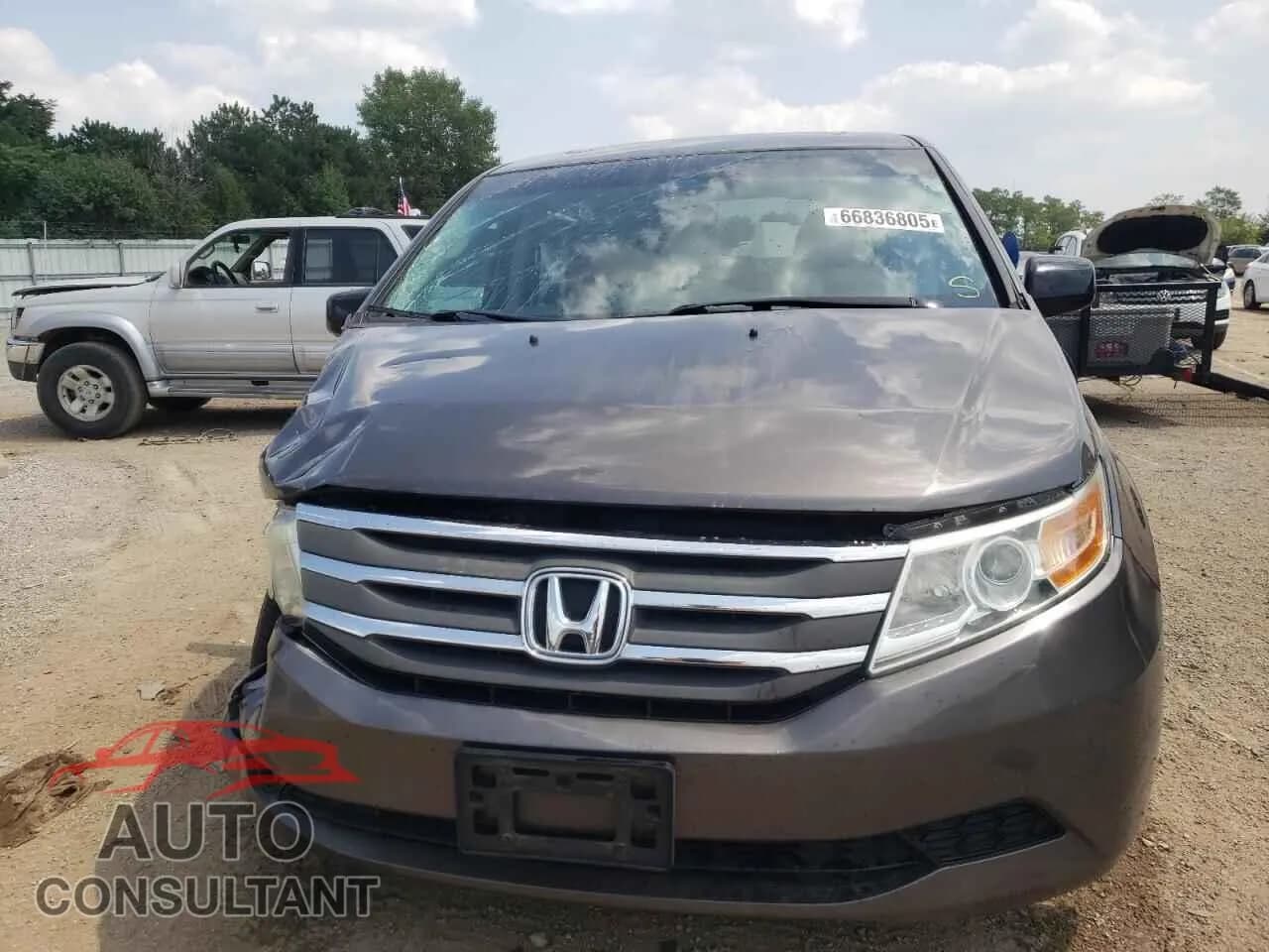 2011 HONDA All Models Damaged VIN 5FNRL5H64BB045726 – interior seats 2011 HONDA All Models Damaged VIN 5FNRL5H64BB045726 – interior seats