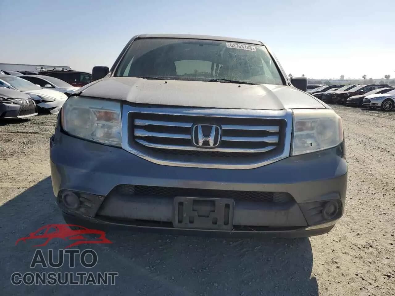 2013 HONDA PILOT Damaged VIN 5FNYF3H29DB026158 – interior seats 2013 HONDA PILOT Damaged VIN 5FNYF3H29DB026158 – interior seats