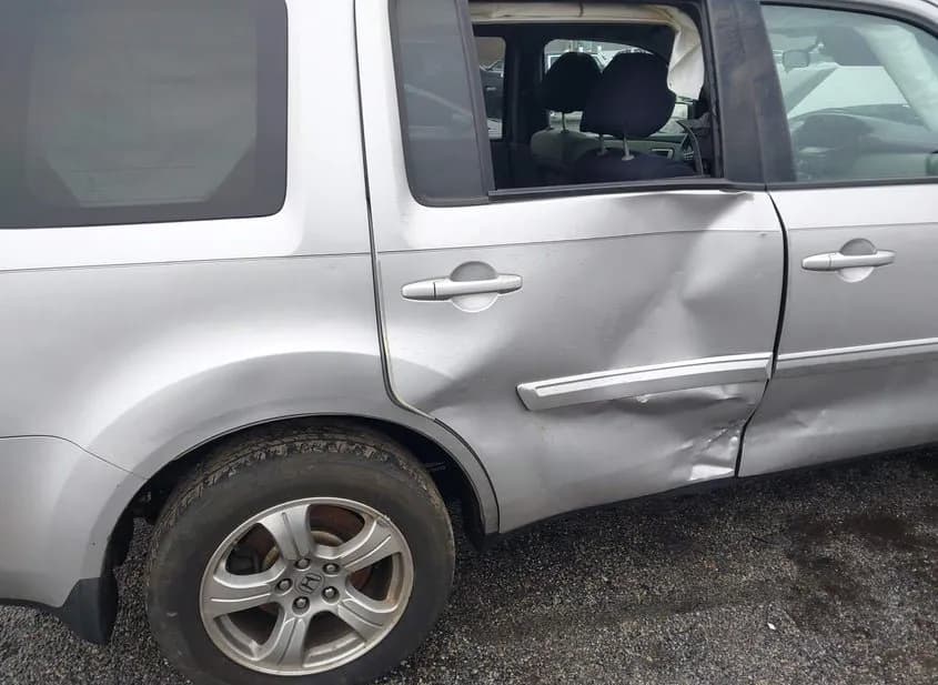 2015 HONDA Pilot - VIN 5FNYF4H43FB027865 2015 HONDA Pilot VIN 5FNYF4H43FB027865