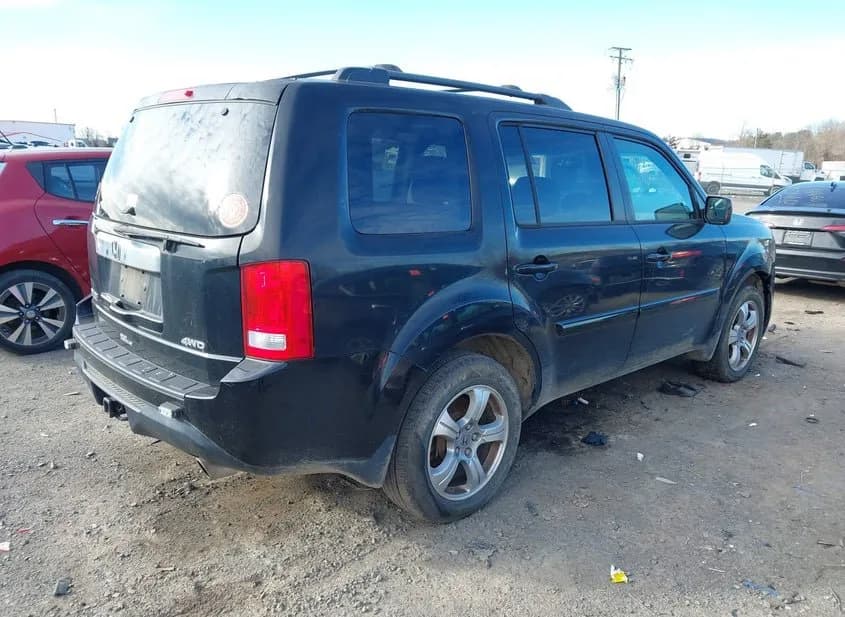 2012 HONDA Pilot Used VIN 5FNYF4H50CB053960 – undercarriage 2012 HONDA Pilot Used VIN 5FNYF4H50CB053960 – undercarriage