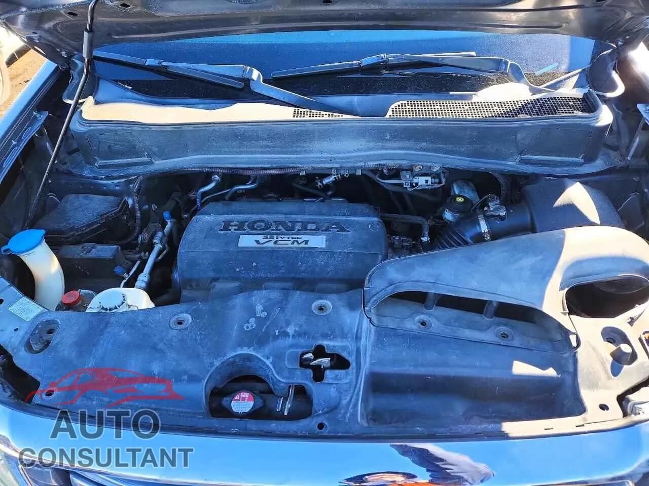 2012 HONDA PILOT Damaged VIN 5FNYF4H93CB010944 – photo 12 2012 HONDA PILOT Damaged VIN 5FNYF4H93CB010944 – photo 12