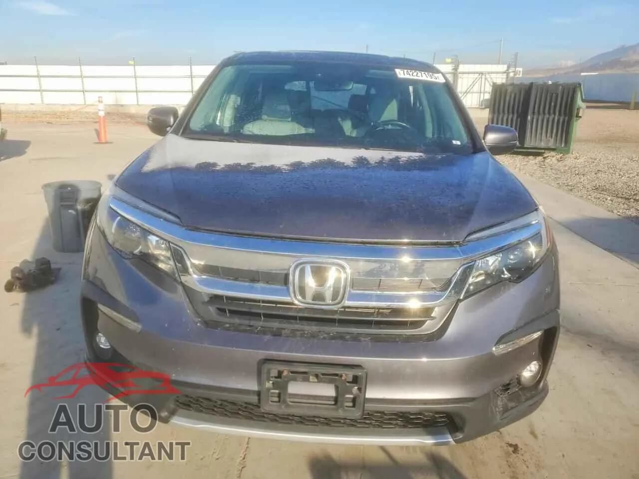 2019 HONDA PILOT Damaged VIN 5FNYF6H41KB028311 – interior seats 2019 HONDA PILOT Damaged VIN 5FNYF6H41KB028311 – interior seats