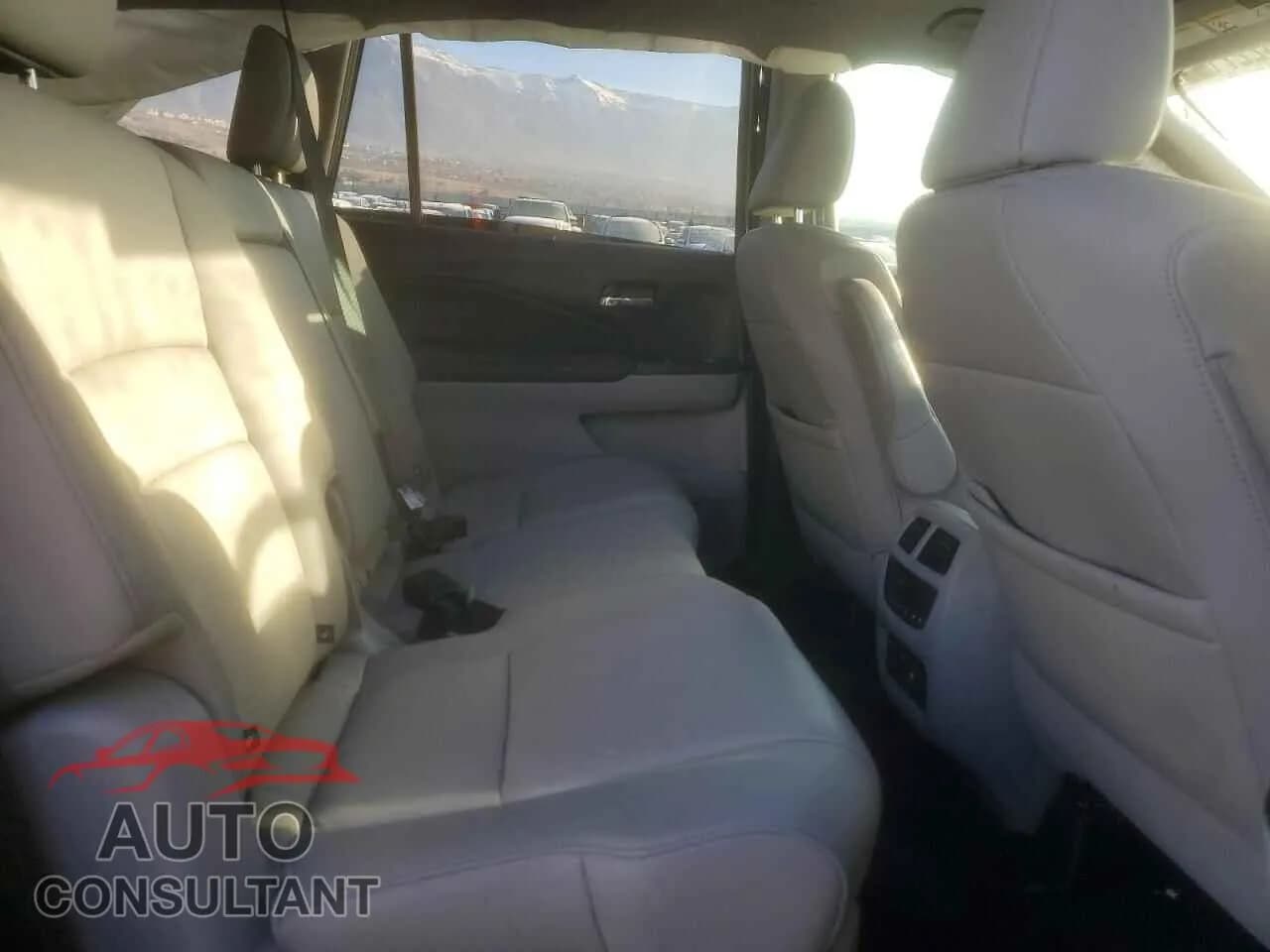 2019 HONDA PILOT Damaged VIN 5FNYF6H41KB028311 – photo 11 2019 HONDA PILOT Damaged VIN 5FNYF6H41KB028311 – photo 11