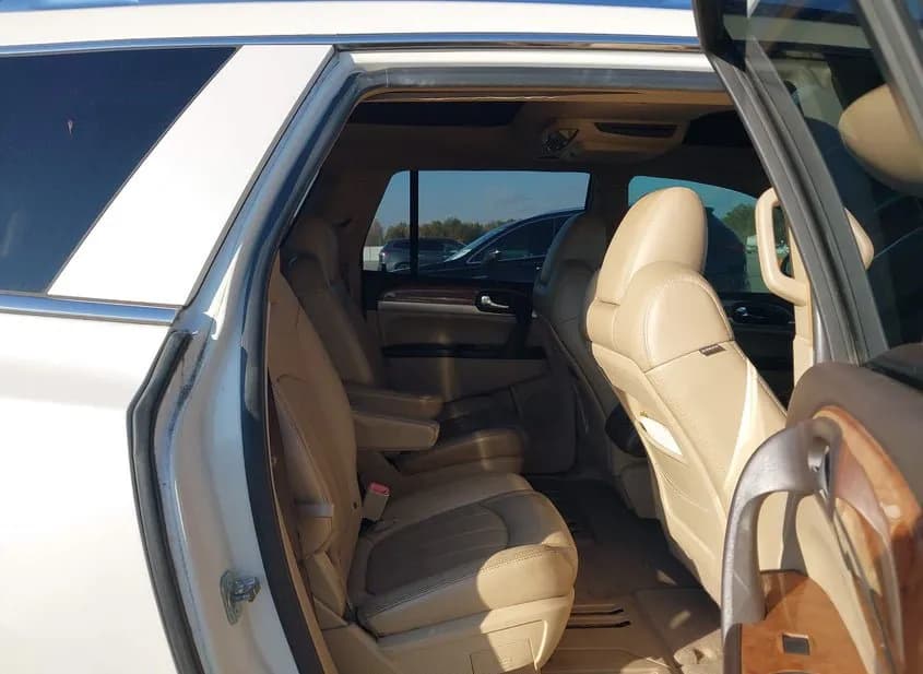 2008 BUICK Enclave Used VIN 5GAEV23738J284002 – rear exterior 2008 BUICK Enclave Used VIN 5GAEV23738J284002 – rear exterior