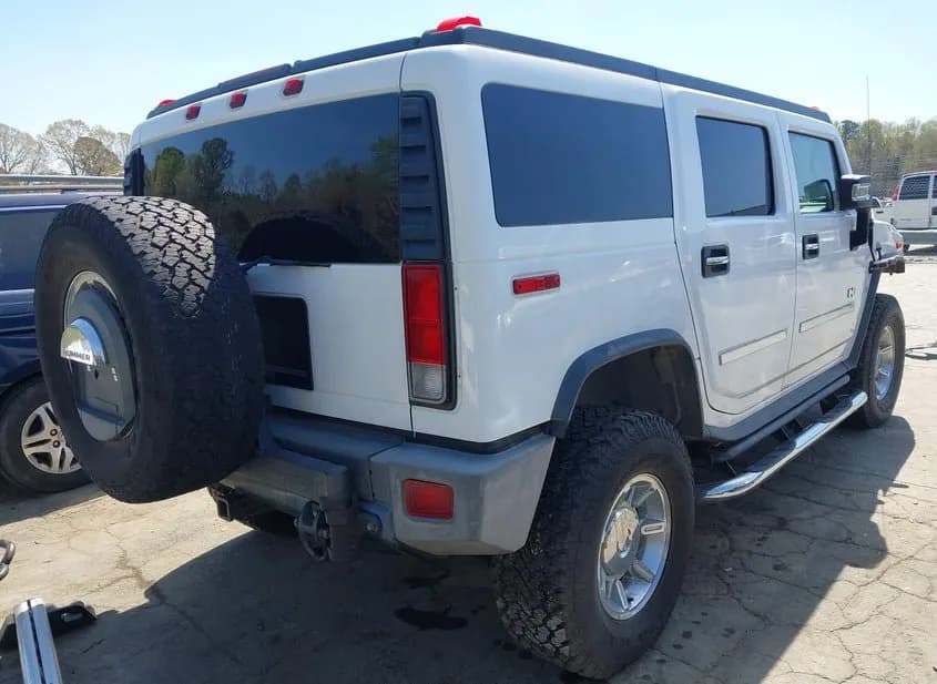 2006 HUMMER H2 Used VIN 5GRGN23U06H116530 – exterior detail 2006 HUMMER H2 Used VIN 5GRGN23U06H116530 – exterior detail