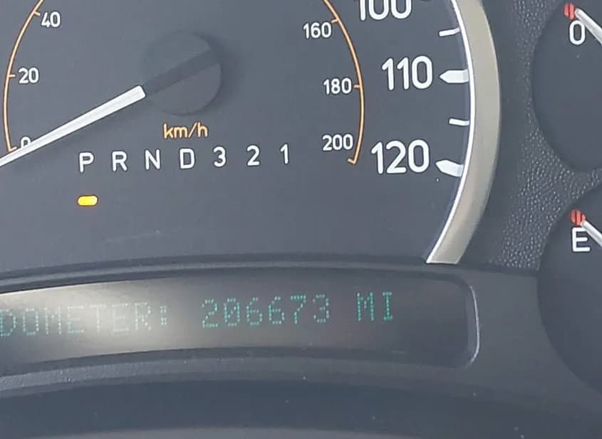 2006 HUMMER H2 Used VIN 5GRGN23U06H116530 – undercarriage 2006 HUMMER H2 Used VIN 5GRGN23U06H116530 – undercarriage