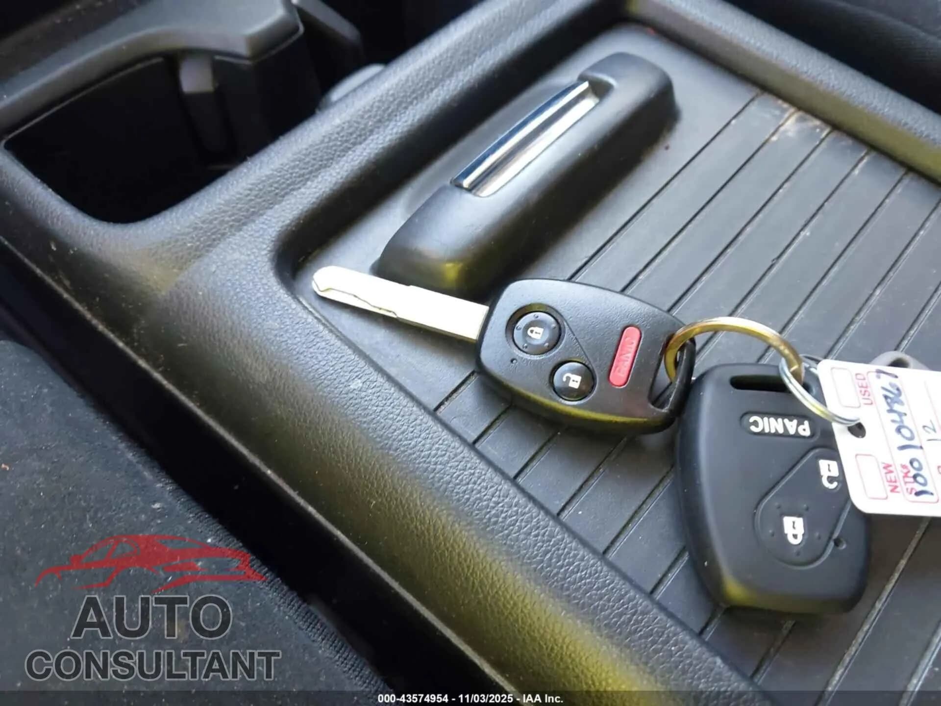 2012 HONDA CR-V Damaged VIN 5J6RM3H52CL047105 – photo 11 2012 HONDA CR-V Damaged VIN 5J6RM3H52CL047105 – photo 11