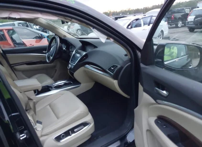 2020 ACURA MDX Used VIN 5J8YD3H39LL013504 – trunk area 2020 ACURA MDX Used VIN 5J8YD3H39LL013504 – trunk area