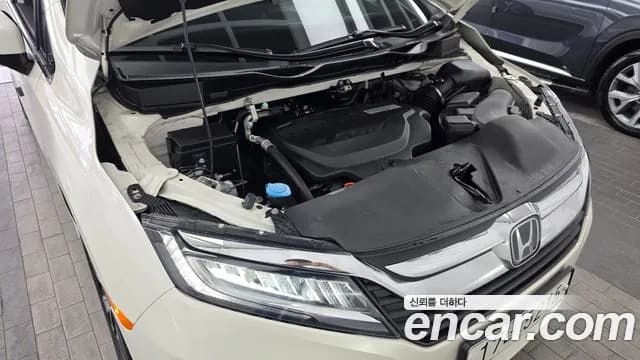 2018 Honda Odyssey 3.5 Sold VIN 5KBRL6880JB600624 – interior seats 2018 Honda Odyssey 3.5 Sold VIN 5KBRL6880JB600624 – interior seats