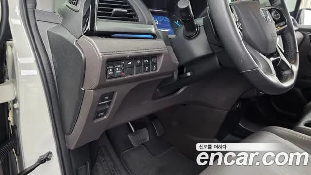 2018 Honda Odyssey 3.5 Sold VIN 5KBRL6880JB600624 – trunk area 2018 Honda Odyssey 3.5 Sold VIN 5KBRL6880JB600624 – trunk area