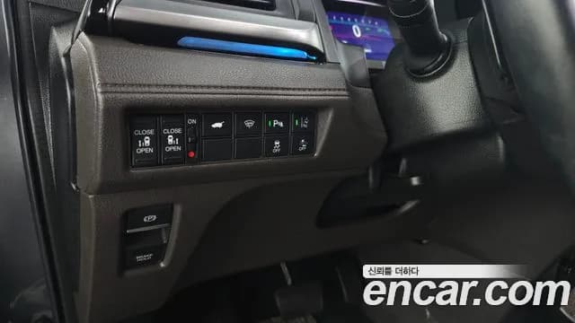 2019 Honda Odyssey 3.5 Sold VIN 5KBRL6880KB601203 – exterior detail 2019 Honda Odyssey 3.5 Sold VIN 5KBRL6880KB601203 – exterior detail