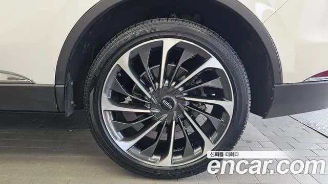 2022 Lincoln Aviator 2nd Gen 3.0 Reserve AWD Sold VIN 5LM5J7XC1NGL16137 – photo 16 2022 Lincoln Aviator 2nd Gen 3.0 Reserve AWD Sold VIN 5LM5J7XC1NGL16137 – photo 16