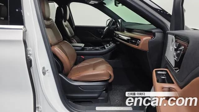 2022 Lincoln Aviator 2nd Gen 3.0 Reserve AWD Sold VIN 5LM5J7XC4NGL14110 – interior seats 2022 Lincoln Aviator 2nd Gen 3.0 Reserve AWD Sold VIN 5LM5J7XC4NGL14110 – interior seats