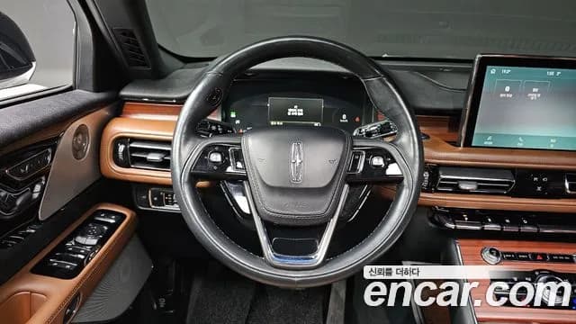 2022 Lincoln Aviator 2nd Gen 3.0 Reserve AWD Sold VIN 5LM5J7XC5NGL16576 – trunk area 2022 Lincoln Aviator 2nd Gen 3.0 Reserve AWD Sold VIN 5LM5J7XC5NGL16576 – trunk area