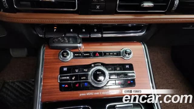 2020 Lincoln Aviator 2nd Gen 3.0 Reserve AWD Sold VIN 5LM5J7XC7LGL34042 – rear exterior 2020 Lincoln Aviator 2nd Gen 3.0 Reserve AWD Sold VIN 5LM5J7XC7LGL34042 – rear exterior