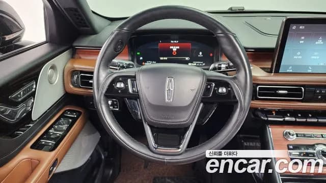 2020 Lincoln Aviator 2nd Gen 3.0 Reserve AWD Sold VIN 5LM5J7XC7LGL34042 – trunk area 2020 Lincoln Aviator 2nd Gen 3.0 Reserve AWD Sold VIN 5LM5J7XC7LGL34042 – trunk area