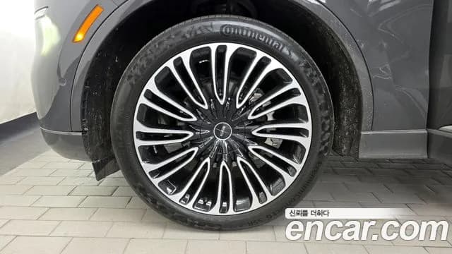2021 Lincoln Aviator 2nd Gen 3.0 Black Label AWD Sold VIN 5LM5J9XC2MGL01401 – exterior detail 2021 Lincoln Aviator 2nd Gen 3.0 Black Label AWD Sold VIN 5LM5J9XC2MGL01401 – exterior detail