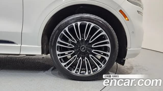2023 Lincoln Aviator 2nd Gen 3.0 Black Label AWD Sold VIN 5LM5J9XC3PGL07695 – trunk area 2023 Lincoln Aviator 2nd Gen 3.0 Black Label AWD Sold VIN 5LM5J9XC3PGL07695 – trunk area
