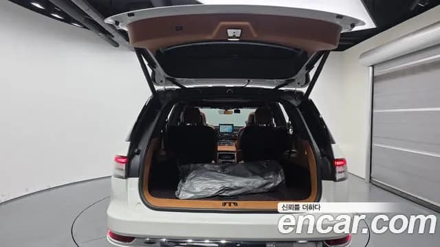 2023 Lincoln Aviator 2nd Gen 3.0 Black Label AWD Sold VIN 5LM5J9XC7PGL16335 – interior seats 2023 Lincoln Aviator 2nd Gen 3.0 Black Label AWD Sold VIN 5LM5J9XC7PGL16335 – interior seats
