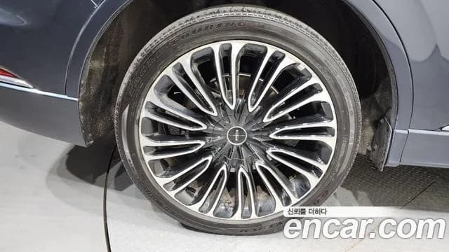 2020 Lincoln Aviator 2nd Gen 3.0 Black Label AWD Sold VIN 5LM5J9XC8LGL31551 – side profile 2020 Lincoln Aviator 2nd Gen 3.0 Black Label AWD Sold VIN 5LM5J9XC8LGL31551 – side profile