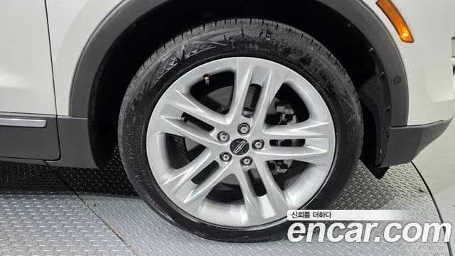 2019 Lincoln MKC 2.0 AWD Sold VIN 5LMCJ3D99KUL51451 – photo 14 2019 Lincoln MKC 2.0 AWD Sold VIN 5LMCJ3D99KUL51451 – photo 14