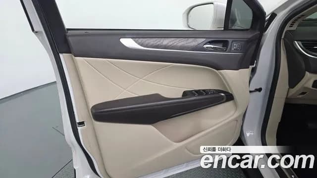 2019 Lincoln MKC 2.0 AWD Sold VIN 5LMCJ3D99KUL51451 – photo 25 2019 Lincoln MKC 2.0 AWD Sold VIN 5LMCJ3D99KUL51451 – photo 25