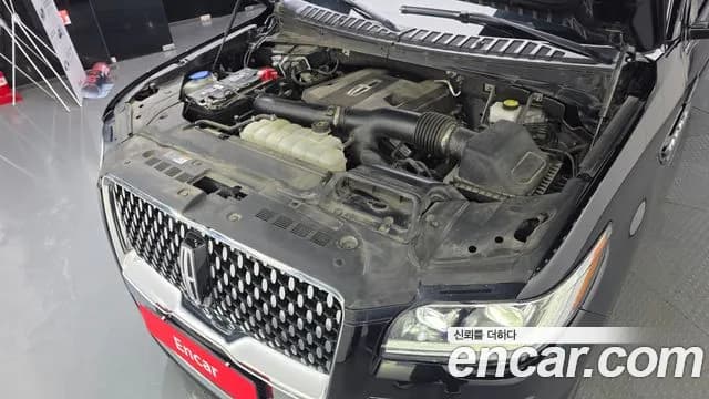 2023 Lincoln Navigator 4th Gen 3.5L Black Label Sold VIN 5LMJJ2TG7PEL09234 – exterior detail 2023 Lincoln Navigator 4th Gen 3.5L Black Label Sold VIN 5LMJJ2TG7PEL09234 – exterior detail