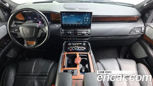 2023 Lincoln Navigator 4th Gen 3.5L Black Label Sold VIN 5LMJJ2TG7PEL09234 – undercarriage 2023 Lincoln Navigator 4th Gen 3.5L Black Label Sold VIN 5LMJJ2TG7PEL09234 – undercarriage