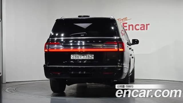 2020 Lincoln Navigator 4th Gen 3.5L Sold VIN 5LMJJ3TT2LEL11468 – front exterior 2020 Lincoln Navigator 4th Gen 3.5L Sold VIN 5LMJJ3TT2LEL11468 – front exterior