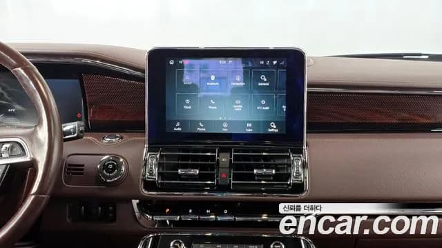 2020 Lincoln Navigator 4th Gen 3.5L Sold VIN 5LMJJ3TT2LEL11468 – photo 12 2020 Lincoln Navigator 4th Gen 3.5L Sold VIN 5LMJJ3TT2LEL11468 – photo 12