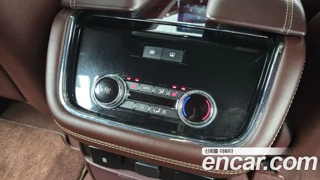 2020 Lincoln Navigator 4th Gen 3.5L Sold VIN 5LMJJ3TT2LEL11468 – photo 13 2020 Lincoln Navigator 4th Gen 3.5L Sold VIN 5LMJJ3TT2LEL11468 – photo 13
