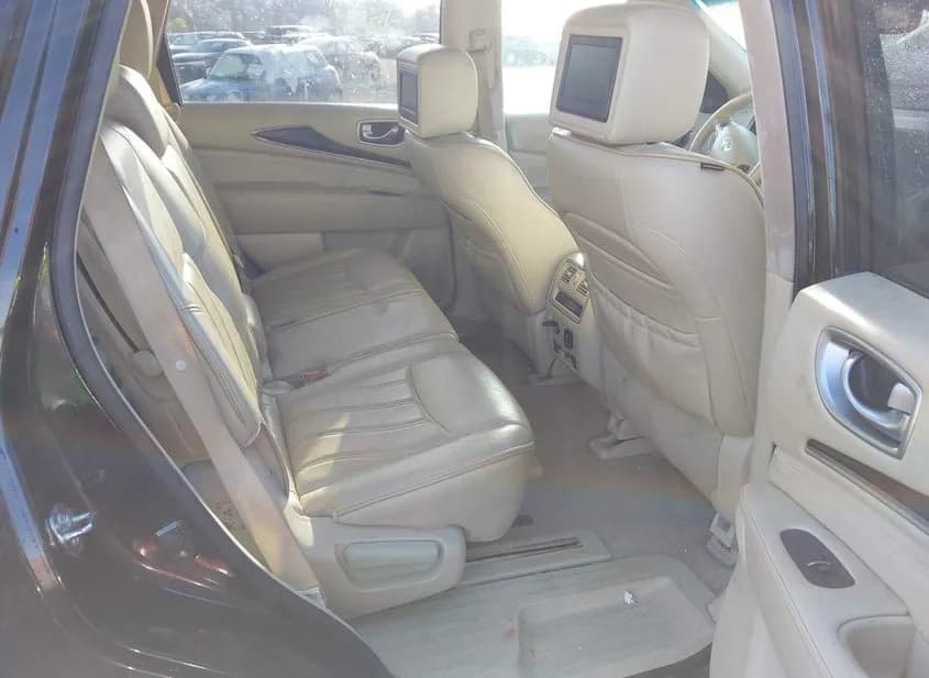 2013 INFINITI JX35 Used VIN 5N1AL0MN8DC303285 – rear exterior 2013 INFINITI JX35 Used VIN 5N1AL0MN8DC303285 – rear exterior