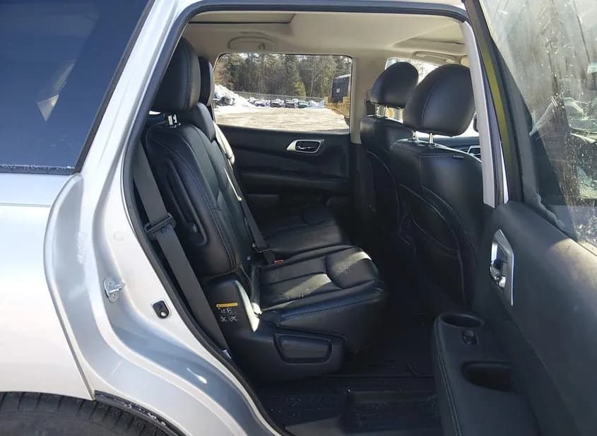 2015 NISSAN Pathfinder Used VIN 5N1AR2MM1FC651594 – rear exterior 2015 NISSAN Pathfinder Used VIN 5N1AR2MM1FC651594 – rear exterior