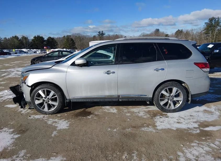 2015 NISSAN Pathfinder Used VIN 5N1AR2MM1FC651594 – engine bay 2015 NISSAN Pathfinder Used VIN 5N1AR2MM1FC651594 – engine bay