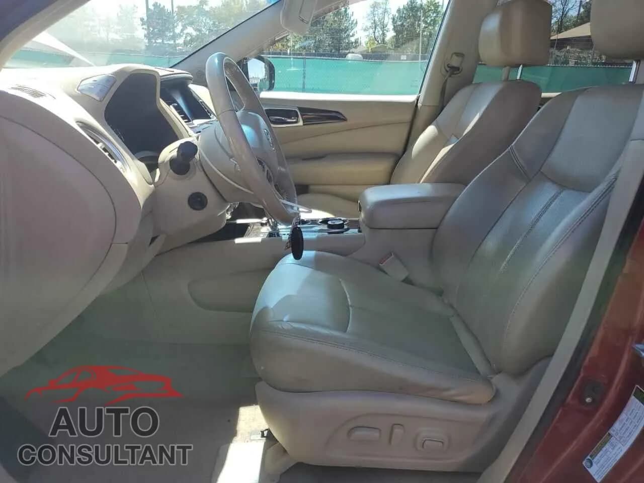 2013 NISSAN PATHFINDER Damaged VIN 5N1AR2MM8DC640055 – exterior detail 2013 NISSAN PATHFINDER Damaged VIN 5N1AR2MM8DC640055 – exterior detail