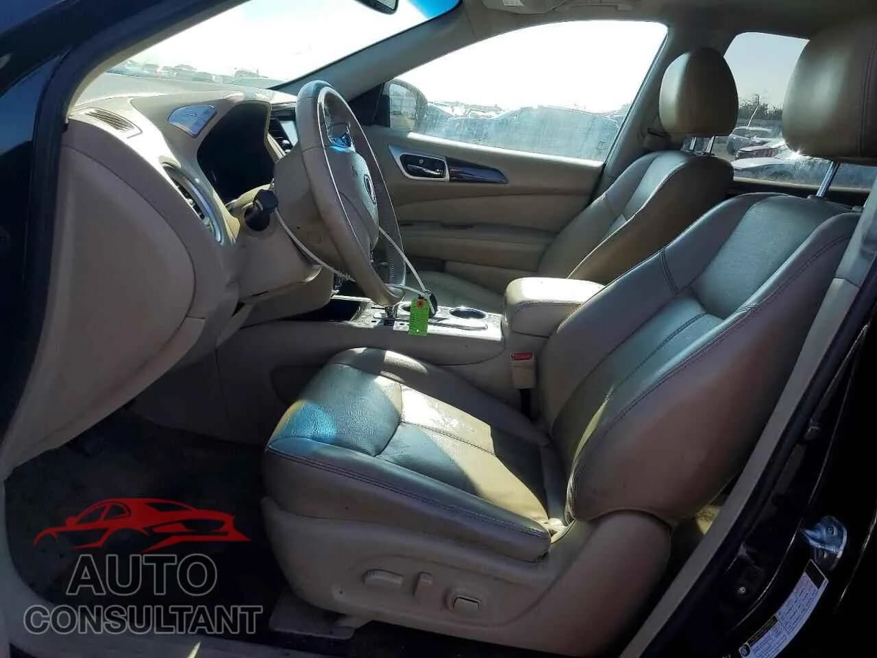 2014 NISSAN PATHFINDER Damaged VIN 5N1AR2MN6EC708637 – exterior detail 2014 NISSAN PATHFINDER Damaged VIN 5N1AR2MN6EC708637 – exterior detail