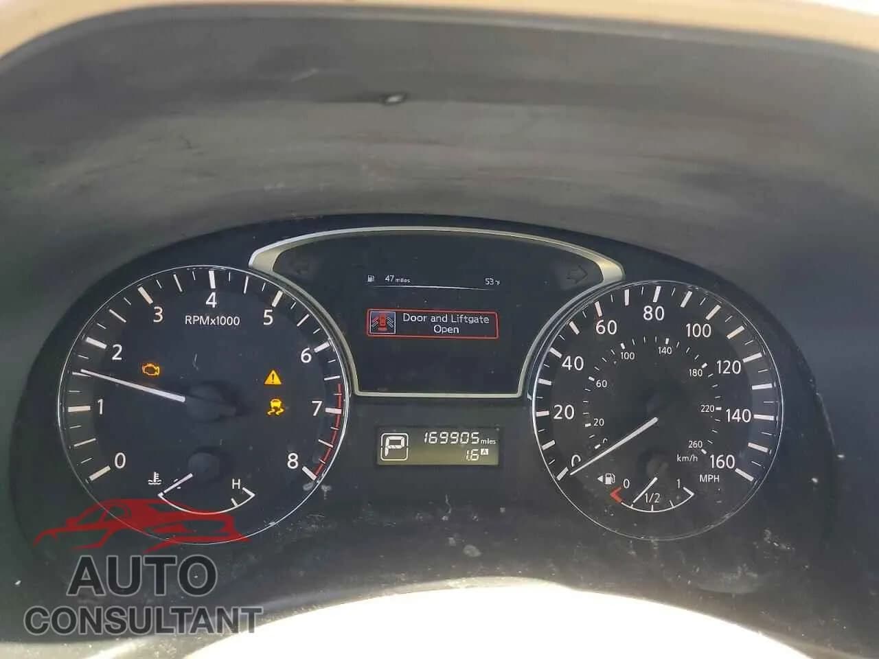 2014 NISSAN PATHFINDER Damaged VIN 5N1AR2MN6EC708637 – trunk area 2014 NISSAN PATHFINDER Damaged VIN 5N1AR2MN6EC708637 – trunk area