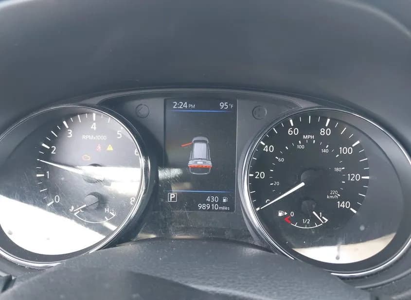 2018 NISSAN Rogue Used VIN 5N1AT2MT8JC813836 – front exterior 2018 NISSAN Rogue Used VIN 5N1AT2MT8JC813836 – front exterior