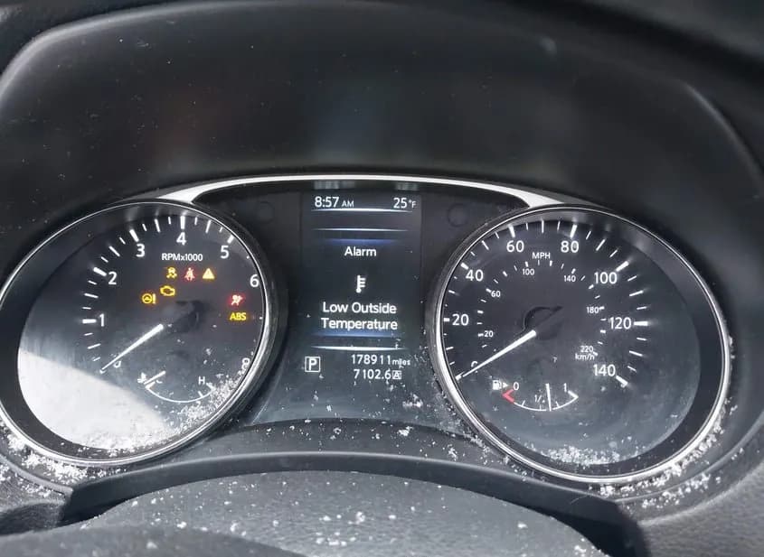 2015 NISSAN Rogue Used VIN 5N1AT2MV7FC808040 – interior seats 2015 NISSAN Rogue Used VIN 5N1AT2MV7FC808040 – interior seats