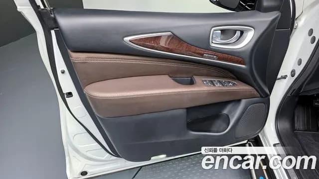 2019 Infiniti QX60 3.5 AWD Sold VIN 5N1DL0MM0KC561141 – rear exterior 2019 Infiniti QX60 3.5 AWD Sold VIN 5N1DL0MM0KC561141 – rear exterior