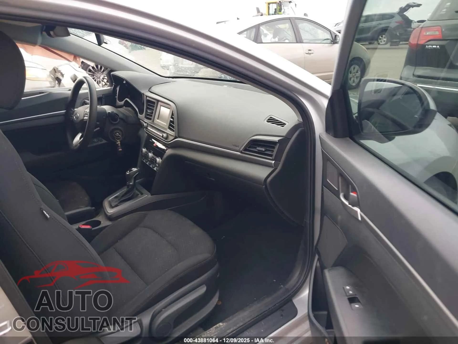 2020 HYUNDAI ELANTRA Damaged VIN 5NPD74LF2LH503492 – interior seats 2020 HYUNDAI ELANTRA Damaged VIN 5NPD74LF2LH503492 – interior seats